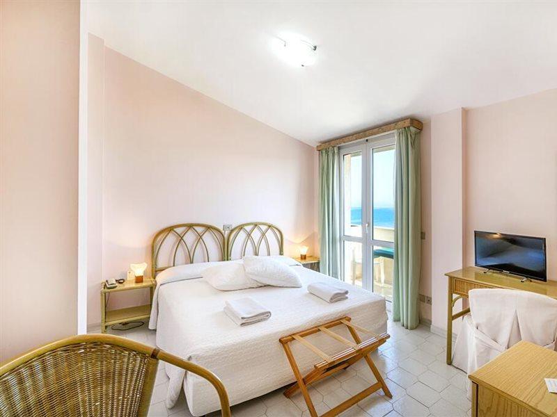 Hotel Mida Scoglitti Exterior foto