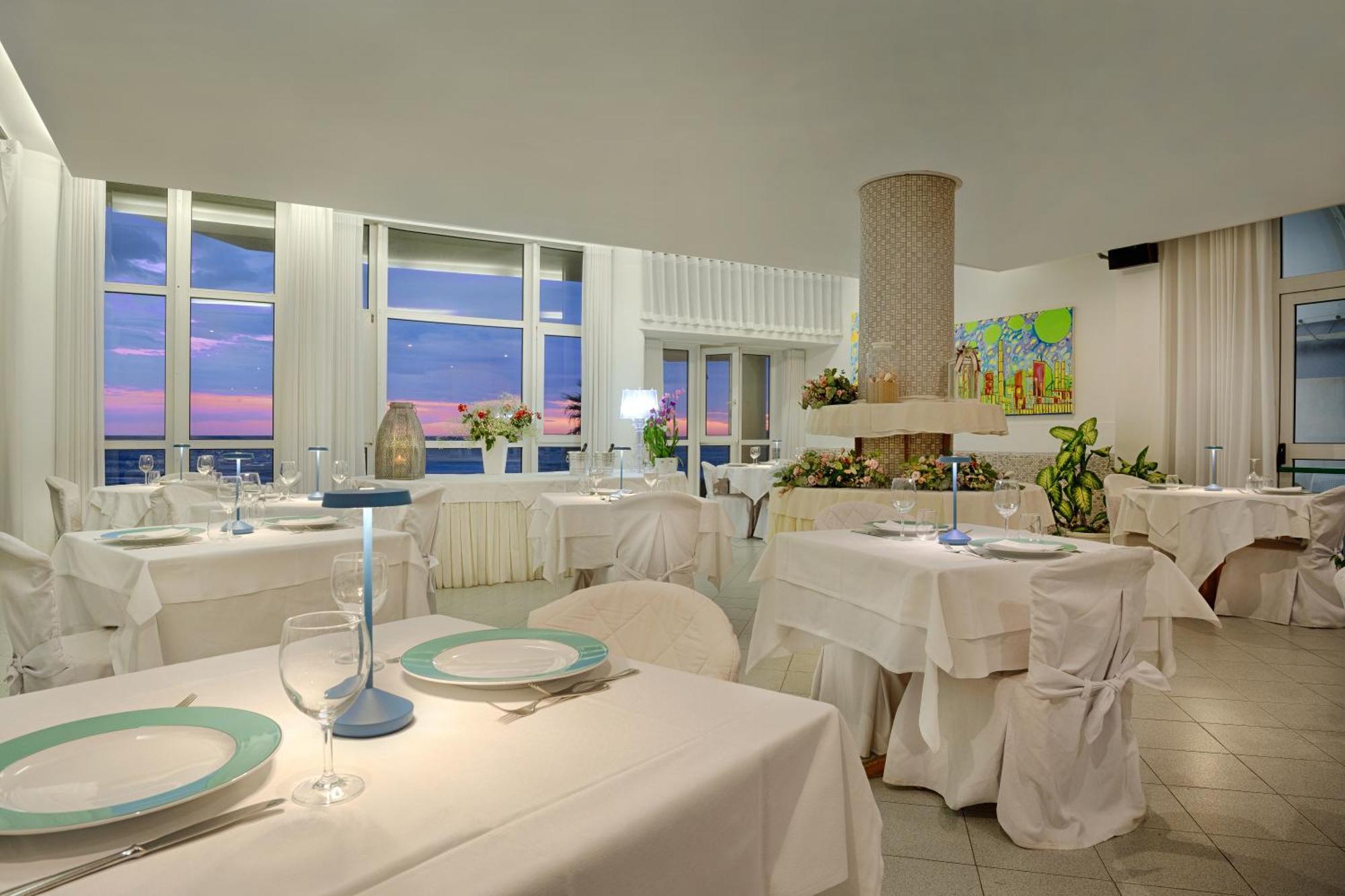 Hotel Mida Scoglitti Exterior foto