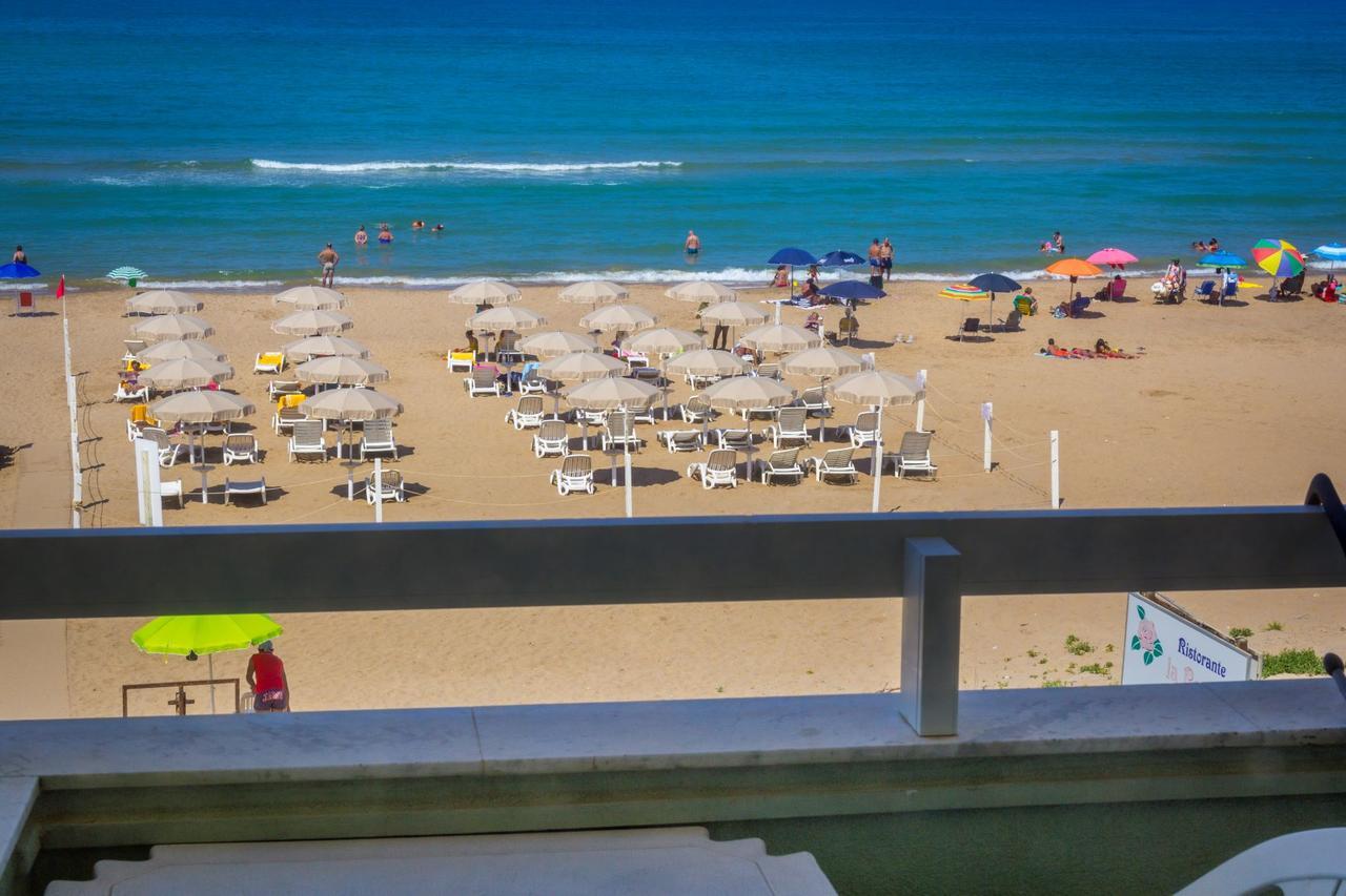 Hotel Mida Scoglitti Exterior foto